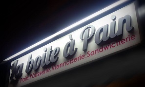 Aanlichten van reclameobjecten